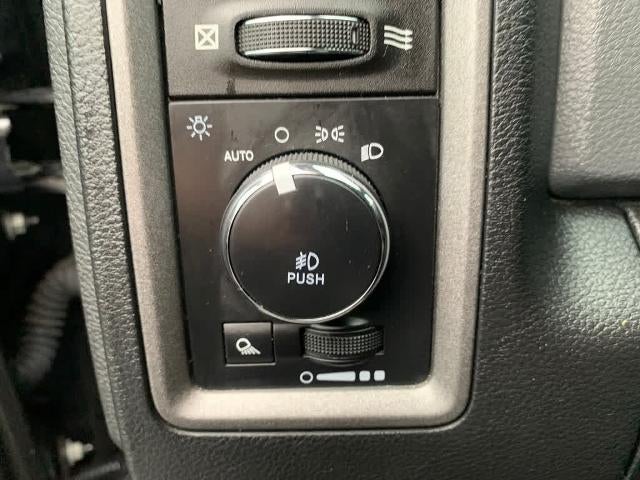 2018 RAM 1500 Express 4x4 Quad Cab 6'4" Box