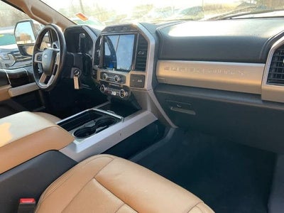 2022 Ford F-250 LARIAT 4WD Crew Cab 6.75' Box