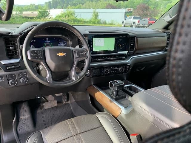 2025 Chevrolet Silverado 1500 Crew Cab Short Box 4-Wheel Drive High Country