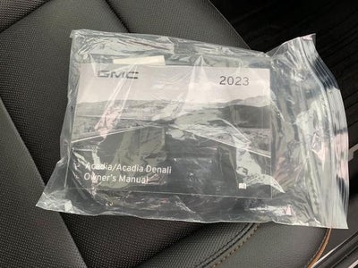 2023 GMC Acadia AWD AT4