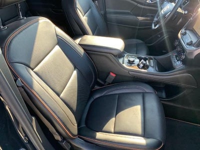2023 GMC Acadia AWD AT4