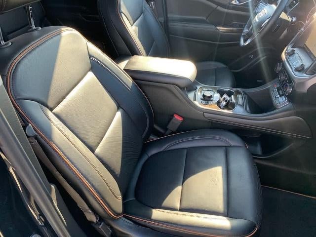 2023 GMC Acadia AWD AT4