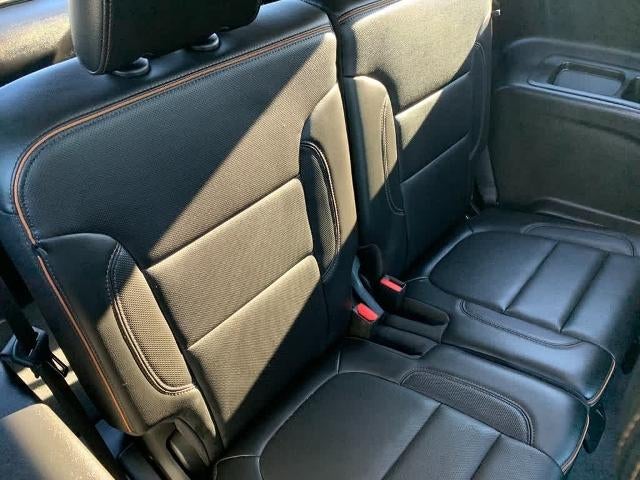 2023 GMC Acadia AWD AT4