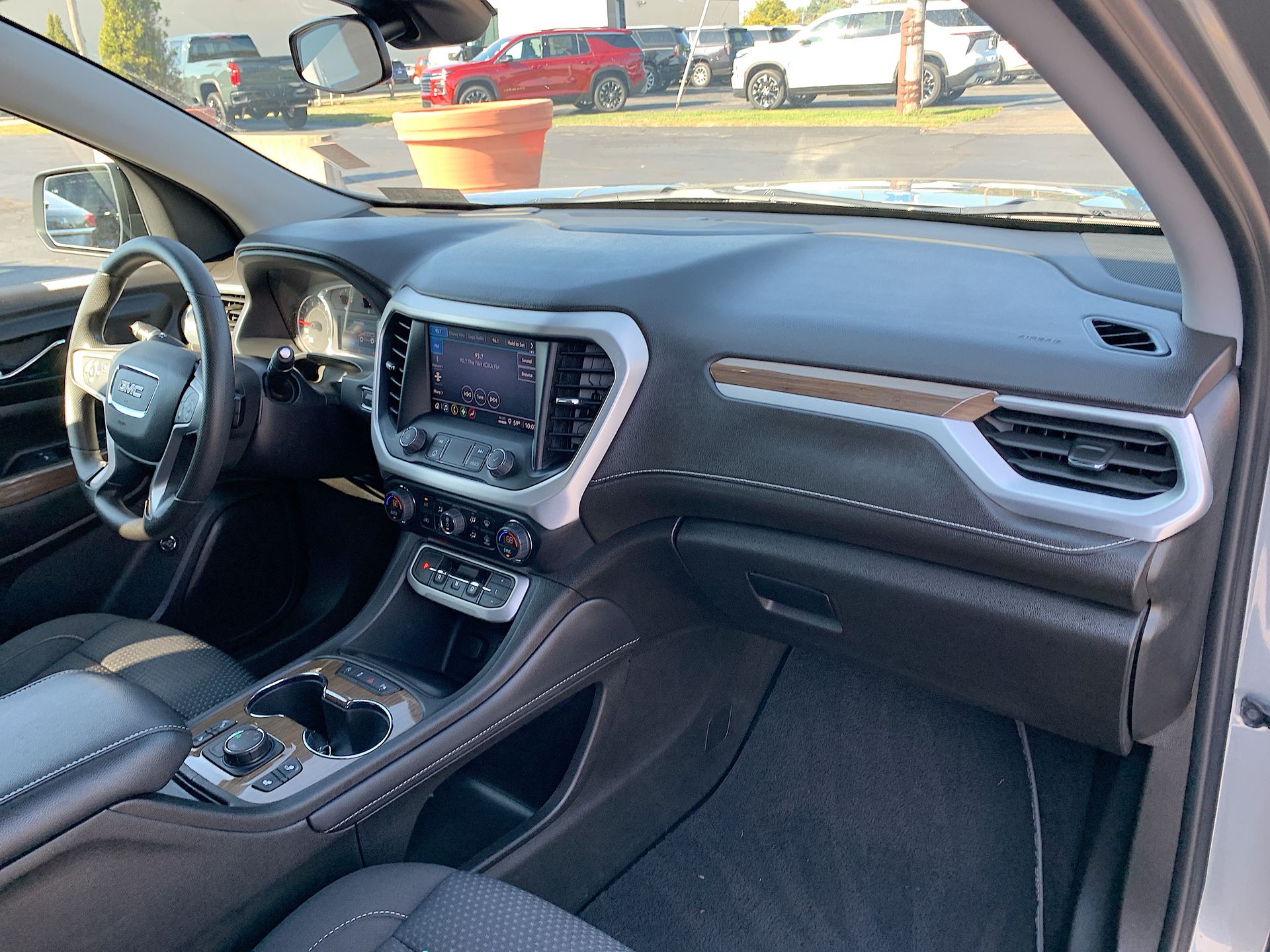 2023 GMC Acadia AWD SLE