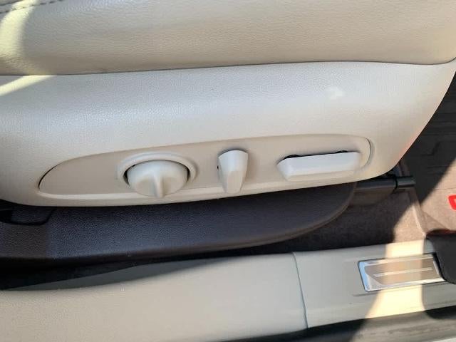2019 GMC Acadia Denali - Photo 14