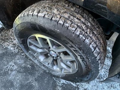 2022 GMC Canyon Crew Cab Short Box 4-Wheel Drive AT4 w/Cloth