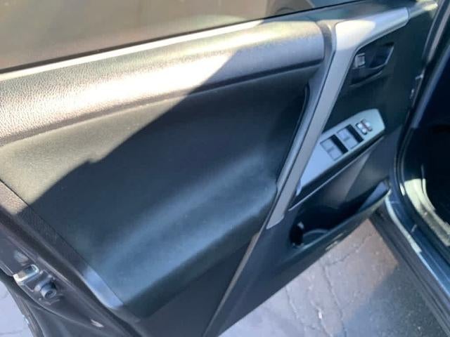 2018 Toyota RAV4 LE AWD (Natl)
