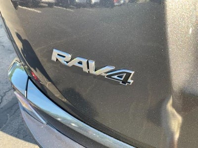 2018 Toyota RAV4 LE AWD (Natl)