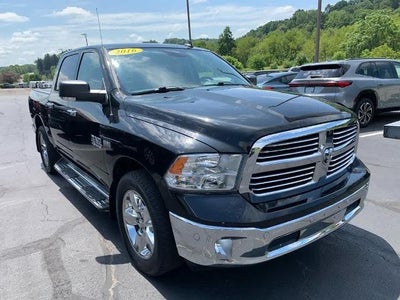 2016 RAM 1500 4WD Crew Cab 5.7 Ft Box Big Horn