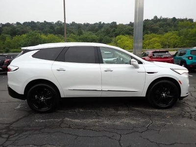 2023 Buick Enclave Essence AWD