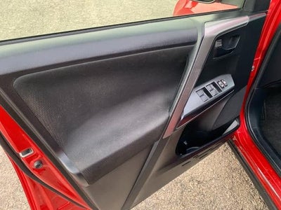 2016 Toyota RAV4 AWD 4dr LE (Natl)