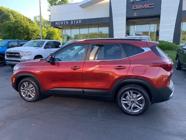 Used 2021 Kia Seltos S with VIN KNDEUCAA7M7069543 for sale in Zelienople, PA