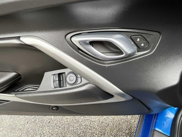 2016 Chevrolet Camaro 2dr Coupe 1LT