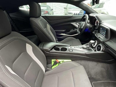 2016 Chevrolet Camaro 2dr Coupe 1LT