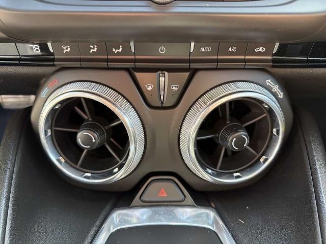 2018 Chevrolet Camaro 2dr Coupe 1LT