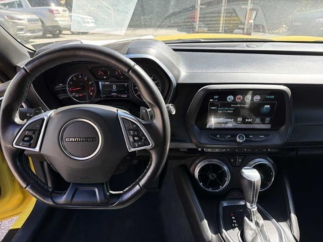 2018 Chevrolet Camaro 2dr Coupe 1LT