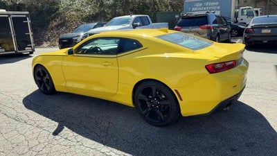 2018 Chevrolet Camaro 2dr Coupe 1LT