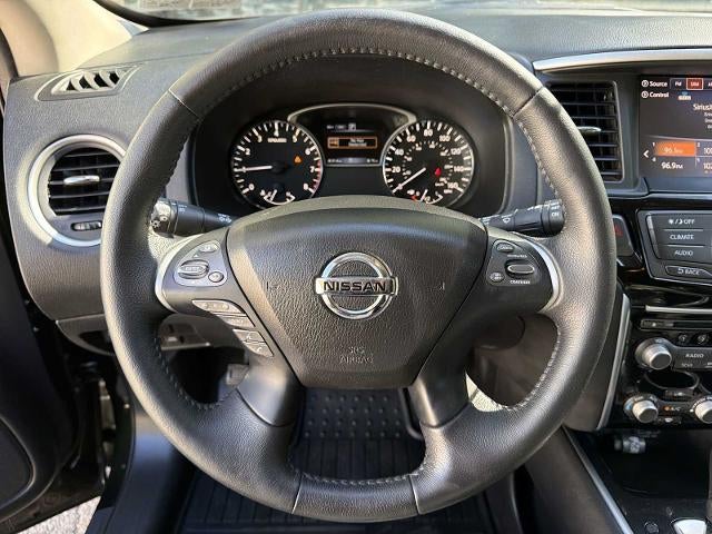 2018 Nissan Pathfinder 4x4 SV