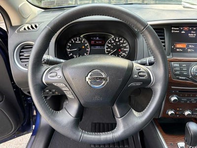 2017 Nissan Pathfinder 4x4 Platinum