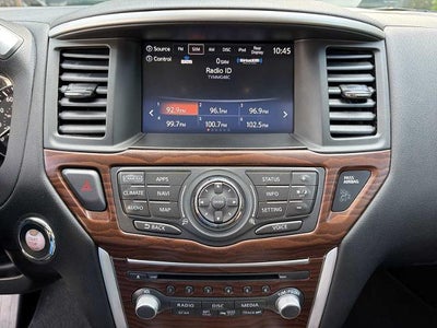 2017 Nissan Pathfinder 4x4 Platinum