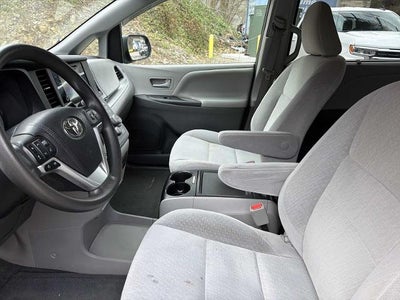 2015 Toyota Sienna 5dr 8-Pass Van LE FWD (Natl)