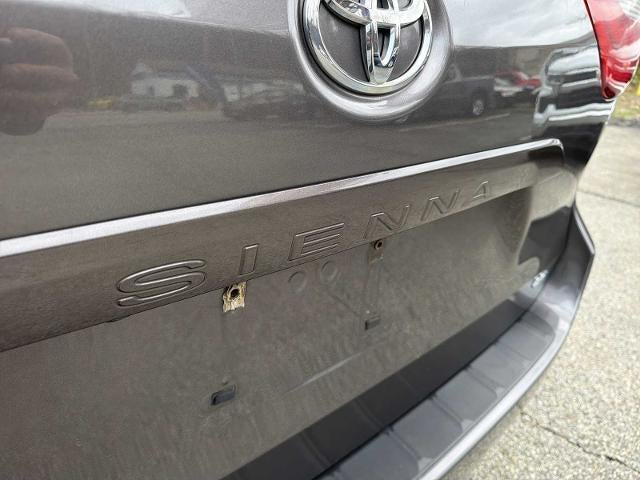 2015 Toyota Sienna 5dr 8-Pass Van LE FWD (Natl)