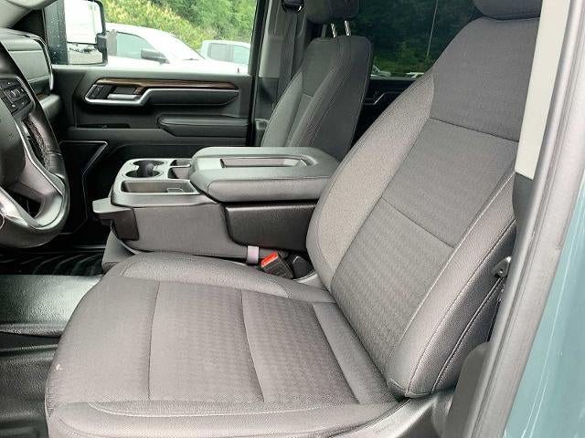 2025 Chevrolet Silverado 3500 HD Crew Cab Long Box 4-Wheel Drive LT