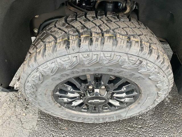 2025 Chevrolet Silverado 3500 HD Crew Cab Long Box 4-Wheel Drive LT