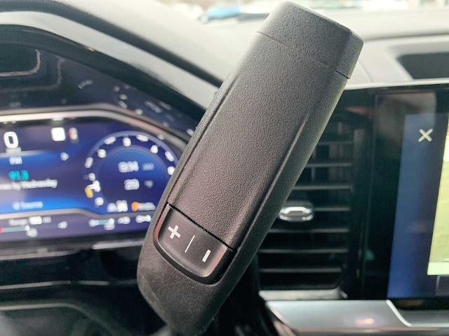 2022 Chevrolet Silverado 1500 Crew Cab Short Box 4-Wheel Drive LT 2FL