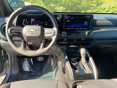2025 Chevrolet Colorado Crew Cab Short Box 4-Wheel Drive Work Truck