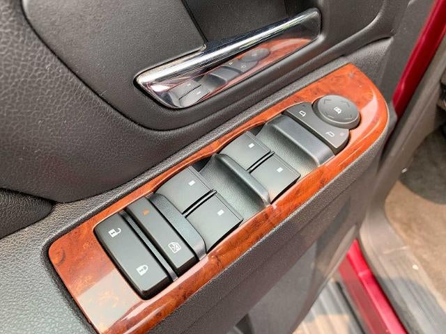 2011 Chevrolet Suburban 4WD 1500 LT