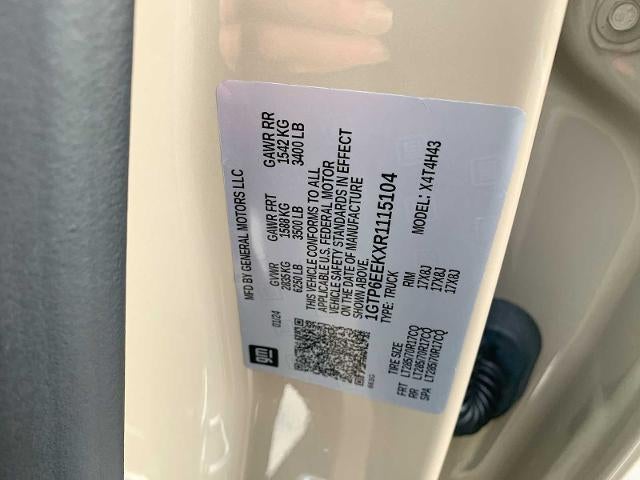 2024 GMC Canyon Crew Cab Short Box 4-Wheel Drive AT4X