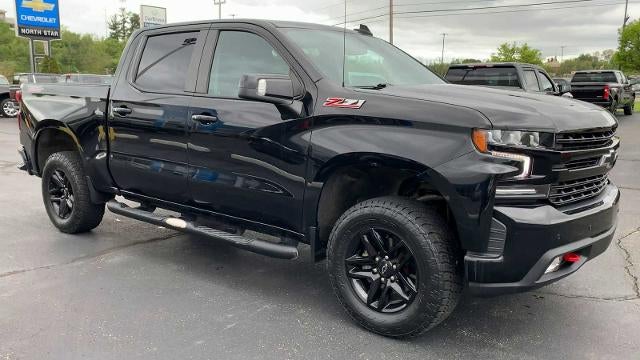 2021 Chevrolet Silverado 1500 Crew Cab Short Box 4-Wheel Drive LT Trail Boss Midnight Edition