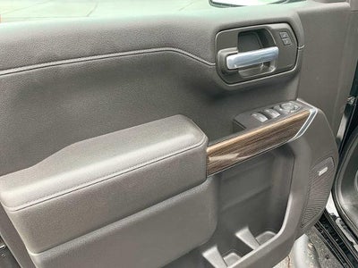 2021 Chevrolet Silverado 1500 Crew Cab Short Box 4-Wheel Drive LT Trail Boss Midnight Edition