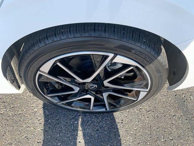 2024 Nissan Sentra SR CVT