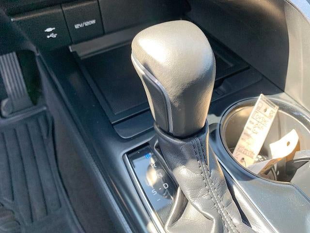 2019 Toyota Camry LE Auto (SE)