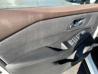 2021 Nissan Rogue AWD SV