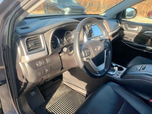 2017 Toyota Highlander Limited V6 AWD (Natl)