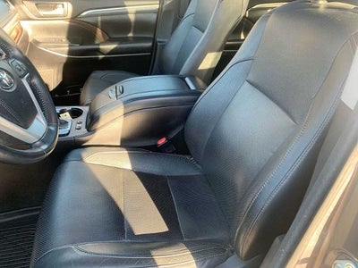 2017 Toyota Highlander Limited V6 AWD (Natl)