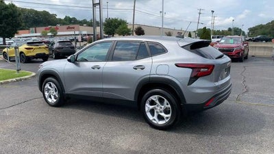 2025 Chevrolet Trax FWD 4dr LS