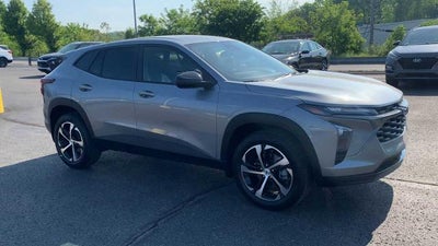 2025 Chevrolet Trax FWD 4dr 1RS