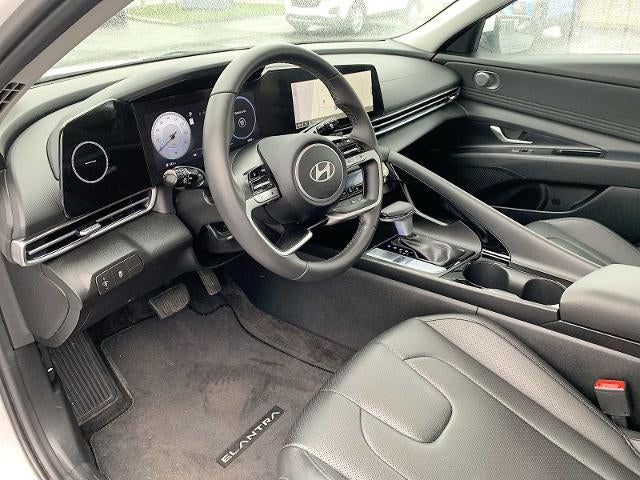 2025 Hyundai Elantra Limited IVT