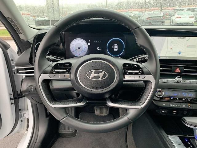 2025 Hyundai Elantra Limited IVT