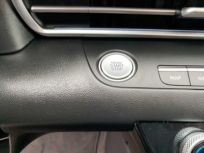 2025 Hyundai Elantra Limited IVT