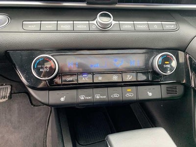 2025 Hyundai Elantra Limited IVT