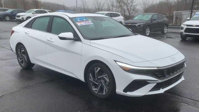 2025 Hyundai Elantra Limited IVT