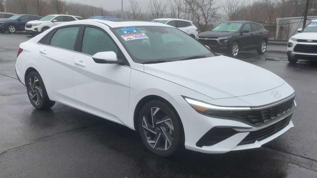 2025 Hyundai Elantra Limited IVT