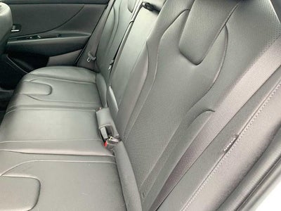 2025 Hyundai Elantra Limited IVT