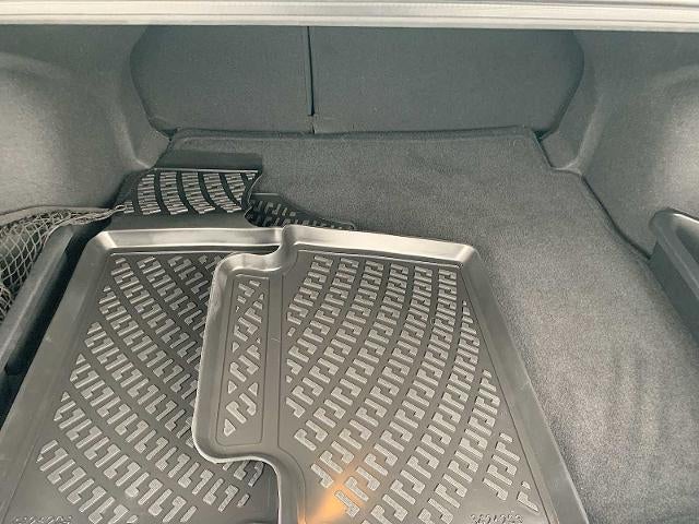 2025 Hyundai Elantra Limited IVT