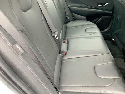 2025 Hyundai Elantra Limited IVT